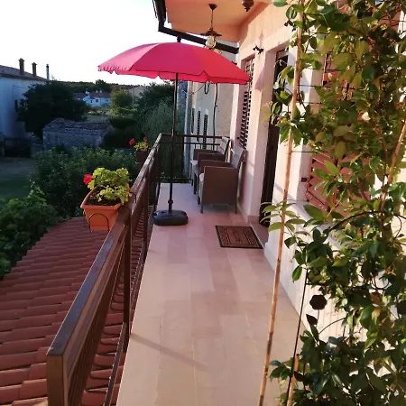 Stella Apartment *